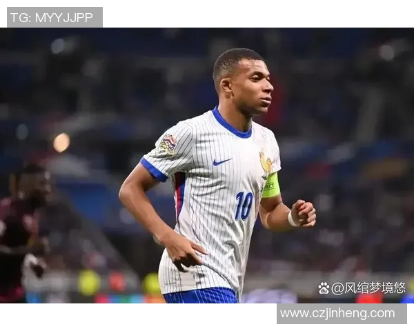 白肤色足球球星的崛起与挑战 探索他们在足球世界中的独特地位与贡献